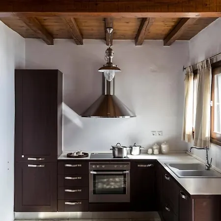 בית נופש Ydrousa Maisonette 2, Isternia, Tinos