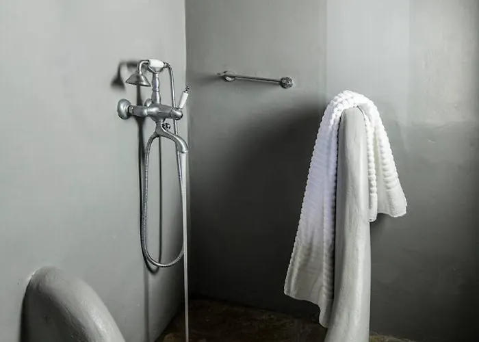 Ydrousa Maisonette 2, Isternia, Tinos * Isternia (Tinos)